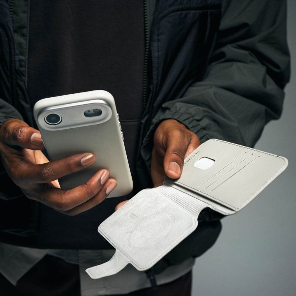 Decoded Portefeuille détachable 2 en 1 en cuir MagSafe Apple iPhone 17 - Chocolate Brown