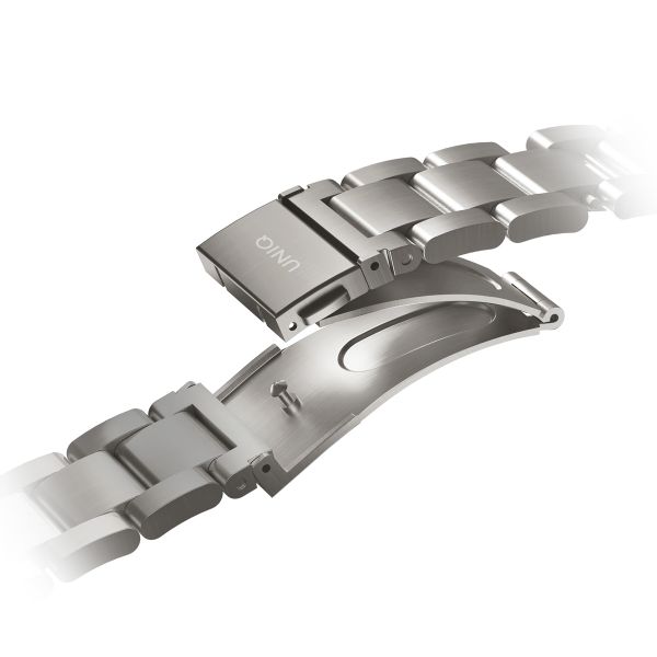 Uniq Osta Bracelet en Acier avec Maillons Auto-Ajustables Apple Watch Series 1 á 10 / SE / Ultra (2) (44/45/46/49 mm) - Titanium Silver