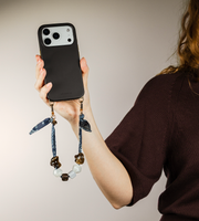 Selencia Coque arrière Rivièra avec MagSafe avec crochets amovibles iPhone 12 / 12 Pro - Velvet Black