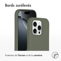 Accezz Coque Liquid Silicone avec MagSafe Apple iPhone 16 Pro - Cooper Green