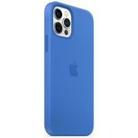 Apple Coque en silicone MagSafe Apple iPhone 12 (Pro) - Capri Blue