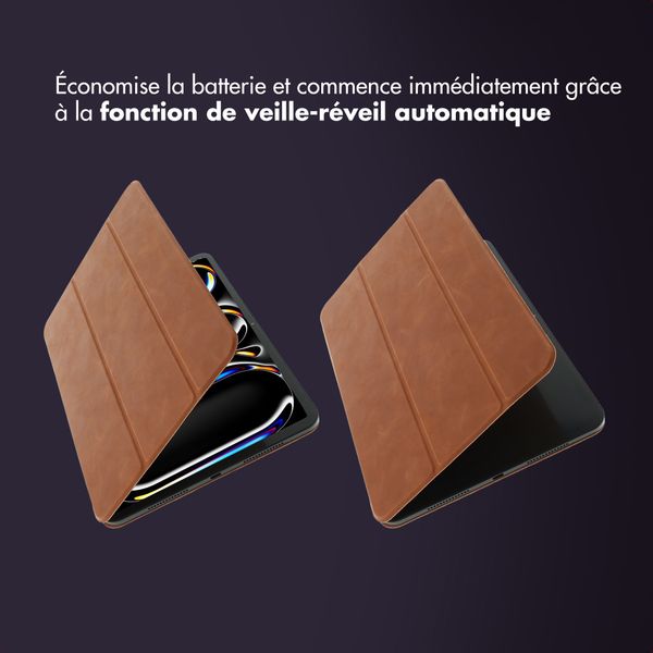 Accezz Coque tablette trifold en cuir Apple iPad Pro 11 (2025) M5 / (2024) M4 - Cognac