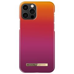 iDeal of Sweden Coque Fashion Apple iPhone 12 (Pro) - Vibrant Ombre