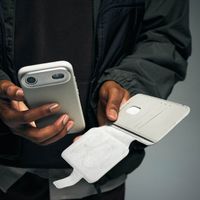 Decoded Portefeuille détachable 2 en 1 en cuir MagSafe Apple iPhone 17 Pro - Chocolate Brown