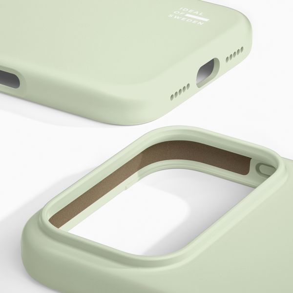 iDeal of Sweden Coque en silicone avec MagSafe Apple iPhone 17 Pro Max - Sage Green