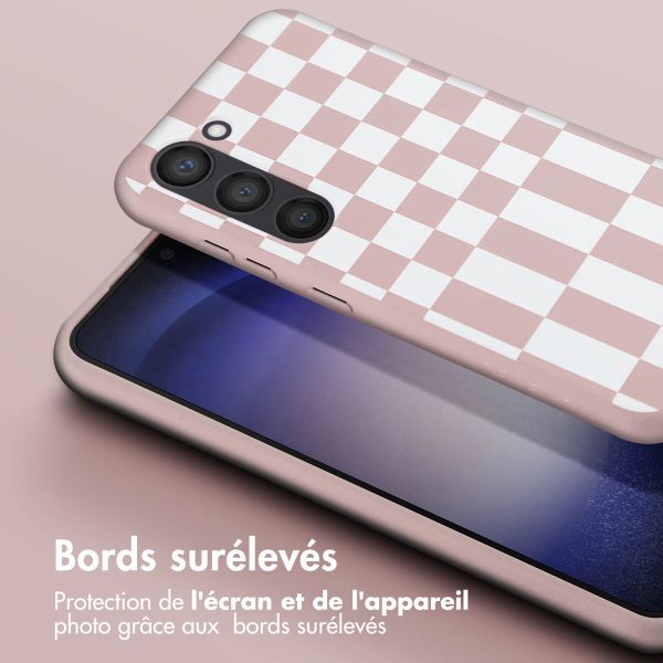 Selencia Coque design en silicone avec cordon amovible Samsung Galaxy S23 - Irregular Check Sand Pink