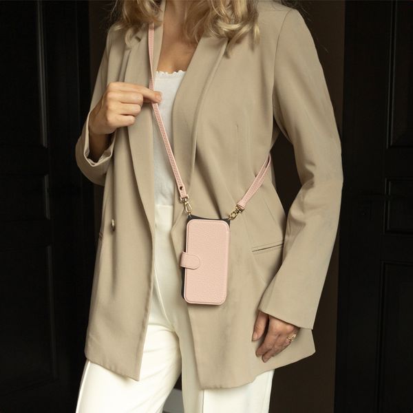 Selencia Étui Riva avec MagSafe et cordon de téléphone Samsung Galaxy S25 Ultra - Old Pink