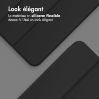 Accezz Étui de téléphone portefeuille Smart Silicone Samsung Galaxy Tab A9 8.7 pouces - Noir