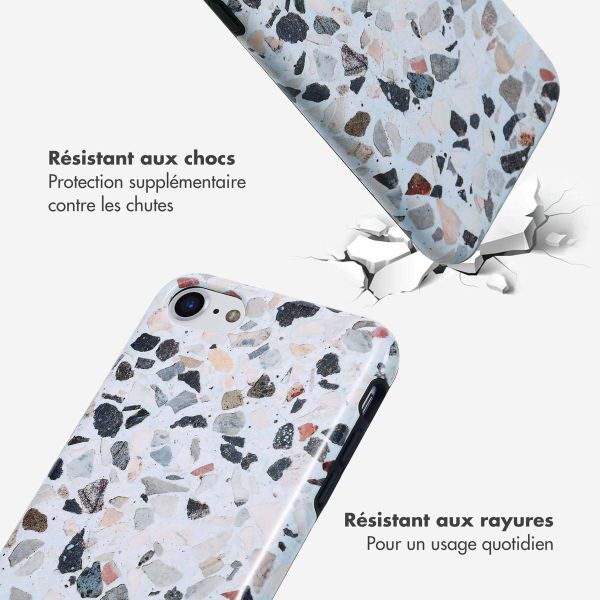 Selencia Coque arrière Vivid Tough iPhone SE (2022 / 2020) / 8 / 7 / 6(s) - Chic Terazzo