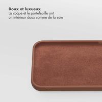 Selencia Étui portefeuille amovible Olyn avec MagSafe Apple iPhone 12 (Pro) - Marron