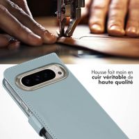 Selencia Étui portefeuille en cuir véritable Google Pixel 9 / 9 Pro - Bleu clair