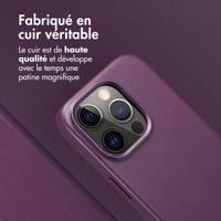 Accezz Étui de télephone portefeuille en cuir 2-en-1 avec MagSafe Apple iPhone 15 Pro - Heath Purple