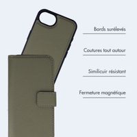 imoshion Étui portefeuille luxe 2-en-1 amovible Apple iPhone 17e / 16e - Vert