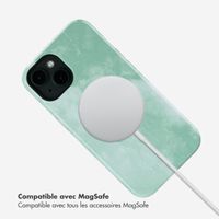 Selencia Coque arrière Vivid Tough avec MagSafe iPhone 14 - Marble Grayed Jade