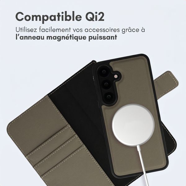 imoshion Étui portefeuille luxe 2-en-1 amovible Samsung Galaxy S25 - Vert