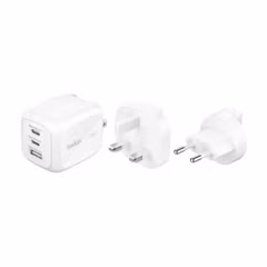 Belkin BoostCharge Pro chargeur GaN 3 ports 70 W avec kit d’adaptateurs de voyage - Blanc