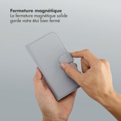 Selencia Étui portefeuille amovible Olyn avec MagSafe Apple iPhone 16e - Gris
