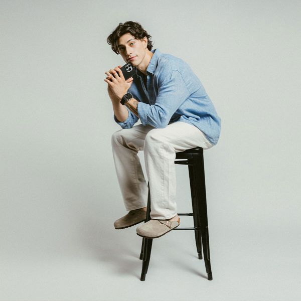 Nomad Coque Rugged Apple iPhone 16 Pro - Noir