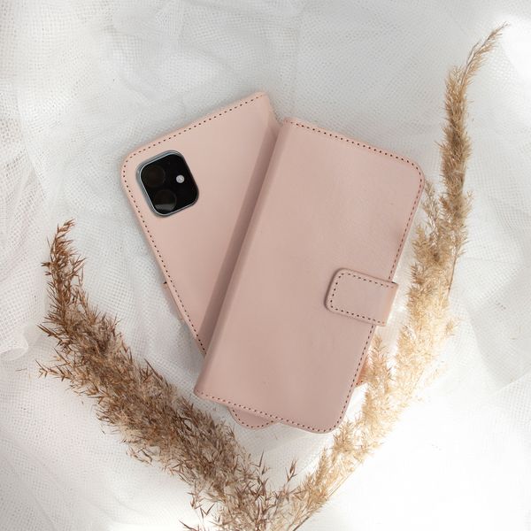 Selencia Étui portefeuille en cuir véritable Apple iPhone 12 (Pro) - Dusty Pink
