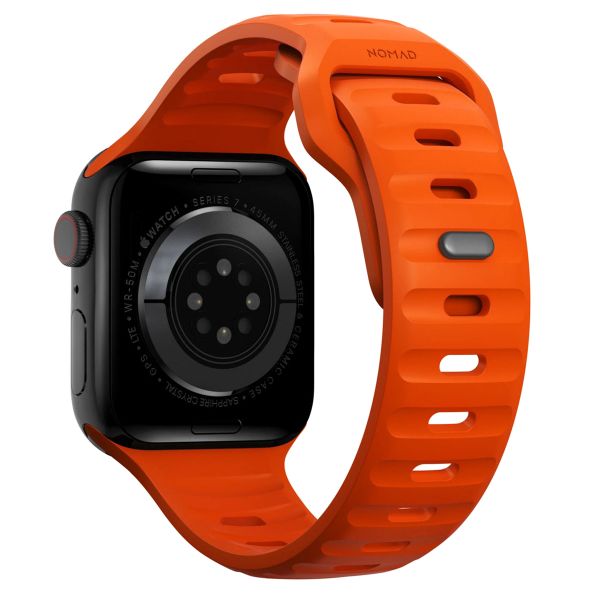 Nomad Bracelet Sport FKM Apple Watch Series 1 t/m 9 / SE (38/40/41 mm) | Series 10 / 11 (42 mm) - Ultra Orange