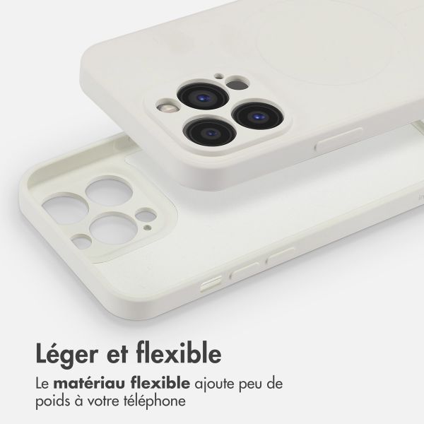 imoshion Coque Couleur avec MagSafe Apple iPhone 13 Pro - Beige