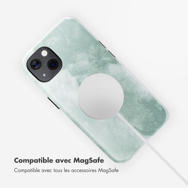 Selencia Coque arrière Vivid Tough avec MagSafe iPhone 13 - Marble Grayed Jade