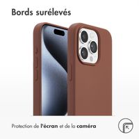 Accezz Coque Liquid Silicone avec MagSafe iPhone 15 Pro - New Tea Brown