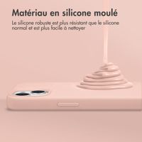 Accezz Coque Liquid Silicone avec MagSafe Apple iPhone 13 - Rose