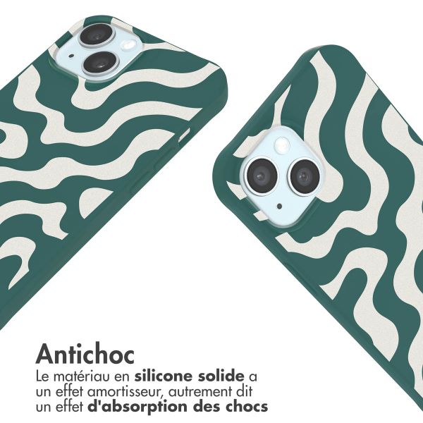 imoshion Coque design en silicone avec cordon Apple iPhone 15 - Petrol Green Groovy