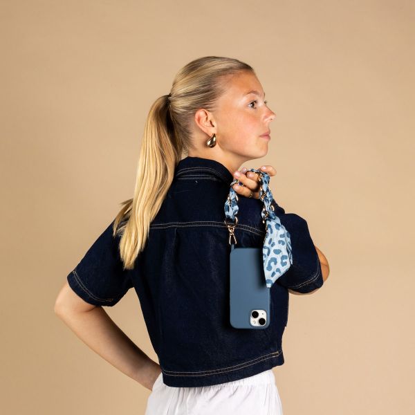 Selencia Coque avec dragonne de luxe Apple iPhone 13 Pro - Bleu