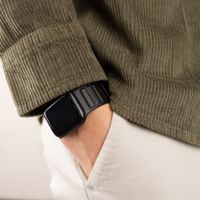 Accezz Bracelet en cuir véritable magnétique Apple Watch | 44/45/46/49 mm - Noir