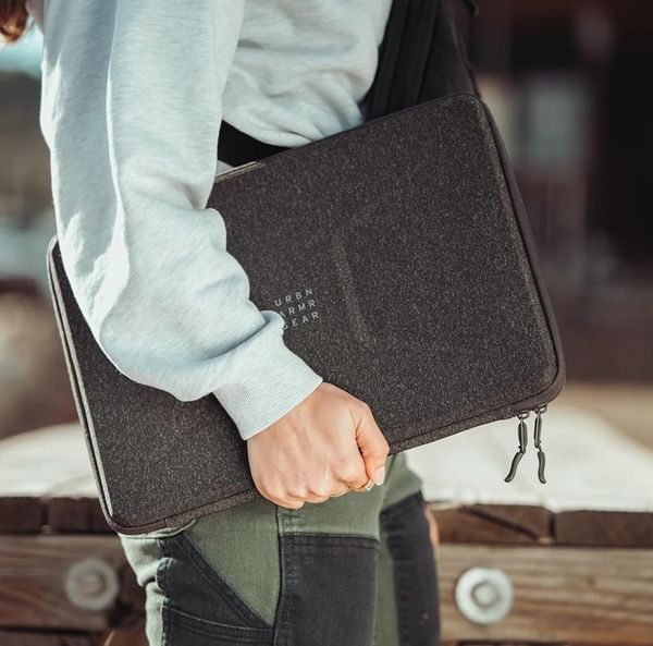 UAG Pochette ordinateur Civilian 14 pouces - Medium - Gris foncé