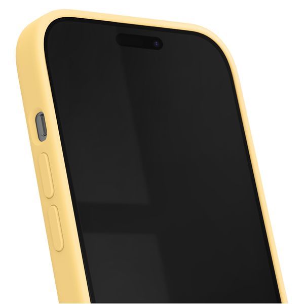 iDeal of Sweden Coque en silicone avec MagSafe Apple iPhone 17e / 16e / 15 / 14 / 13 - Soft Lemon