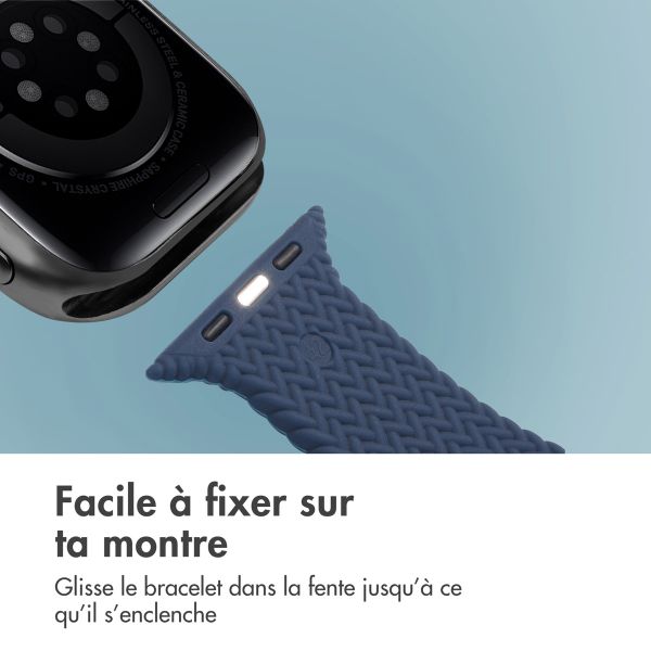 imoshion Bracelet en silicone tressé Apple Watch Series 1 à 10 / SE / Ultra (2) (44/45/46/49 mm) - Bleu foncé