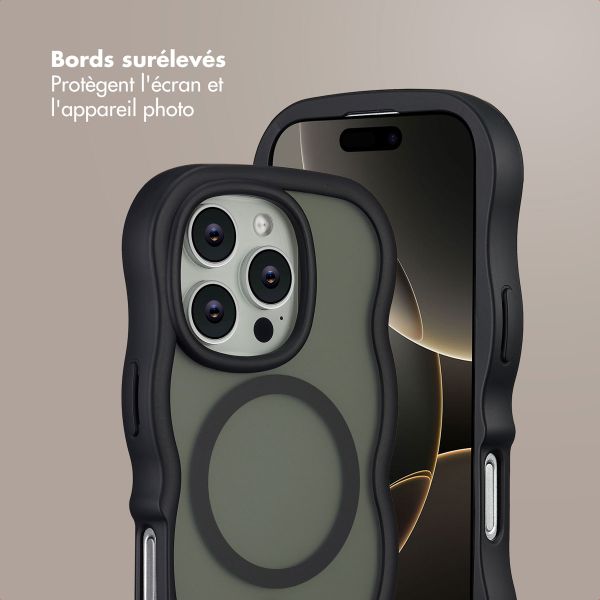 Selencia Coque arrière Wavy avec MagSafe Apple iPhone 16 Pro - Noir