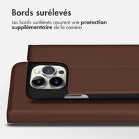 Accezz Étui de téléphone Slim Folio en cuir de qualité supérieure iPhone 14 Pro - Brun