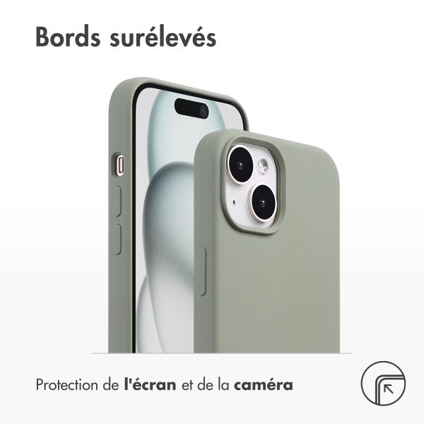 Accezz Coque Liquid Silicone avec MagSafe Apple iPhone 15 - Cooper Green