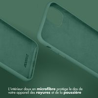 Accezz Coque Liquid Silicone iPhone SE (2022 / 2020) / 8 / 7 - Vert foncé