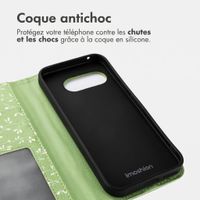 imoshion Étui de télephone portefeuille Design Google Pixel 9A - Green Flowers