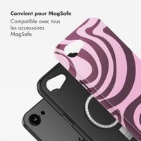 Selencia Coque arrière Vivid avec MagSafe Apple iPhone 16e - Wavy Swirl Pink Plum