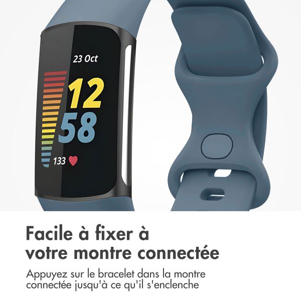 imoshion Bracelet silicone Fitbit Charge 5 / Charge 6 - Taille L - Bleu Officiel