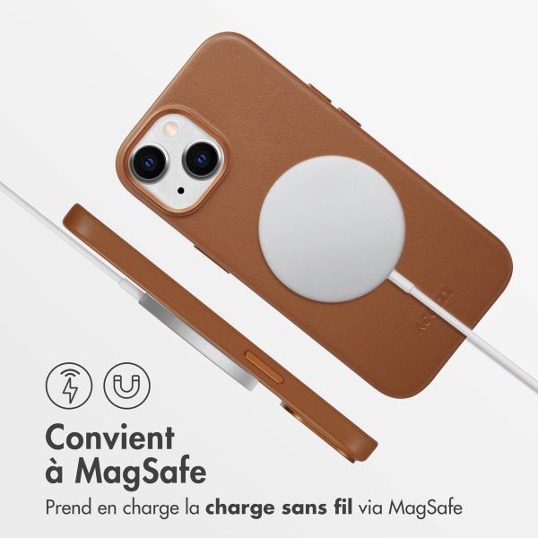 Accezz Coque arrière en cuir avec MagSafe iPhone 15 - Sienna Brown