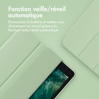 Accezz Étui de téléphone portefeuille Smart Silicone iPad 9 (2021) 10.2 / iPad 8 (2020) 10.2 / iPad 7 (2019) 10.2 - Vert clair