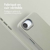 Accezz Coque arrière en cuir avec MagSafe Apple iPhone 16e - Light Grey