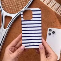 Burga Coque arrière Tough Apple iPhone 16 - Old Money