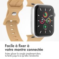 imoshion Bracelet en silicone⁺ Apple Watch Series 1 t/m 11 / SE / Ultra (44/45/46/49 mm) - Taille M/L - Walnut
