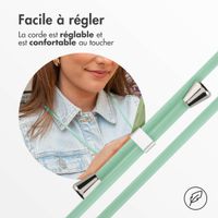 imoshion Coque en silicone avec cordon Apple iPhone SE (2022 / 2020) / 8 / 7 - Vert