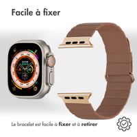 imoshion Bracelet en cuir magnétique Apple Watch Series 1 - 11 / SE / Ultra (44/45/46/49 mm) - Marron