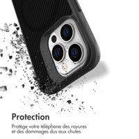 imoshion Rugged Hybrid Carbon Case avec MagSafe iPhone 14 Pro Max - Noir