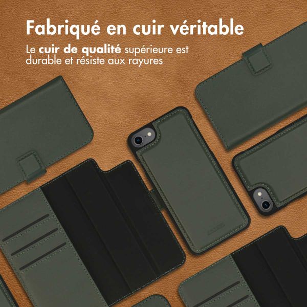 Accezz Étui de téléphone portefeuille en cuir de qualité supérieure 2 en 1 Apple iPhone SE (2022 / 2020) / 8 / 7 / 6(s) - Vert